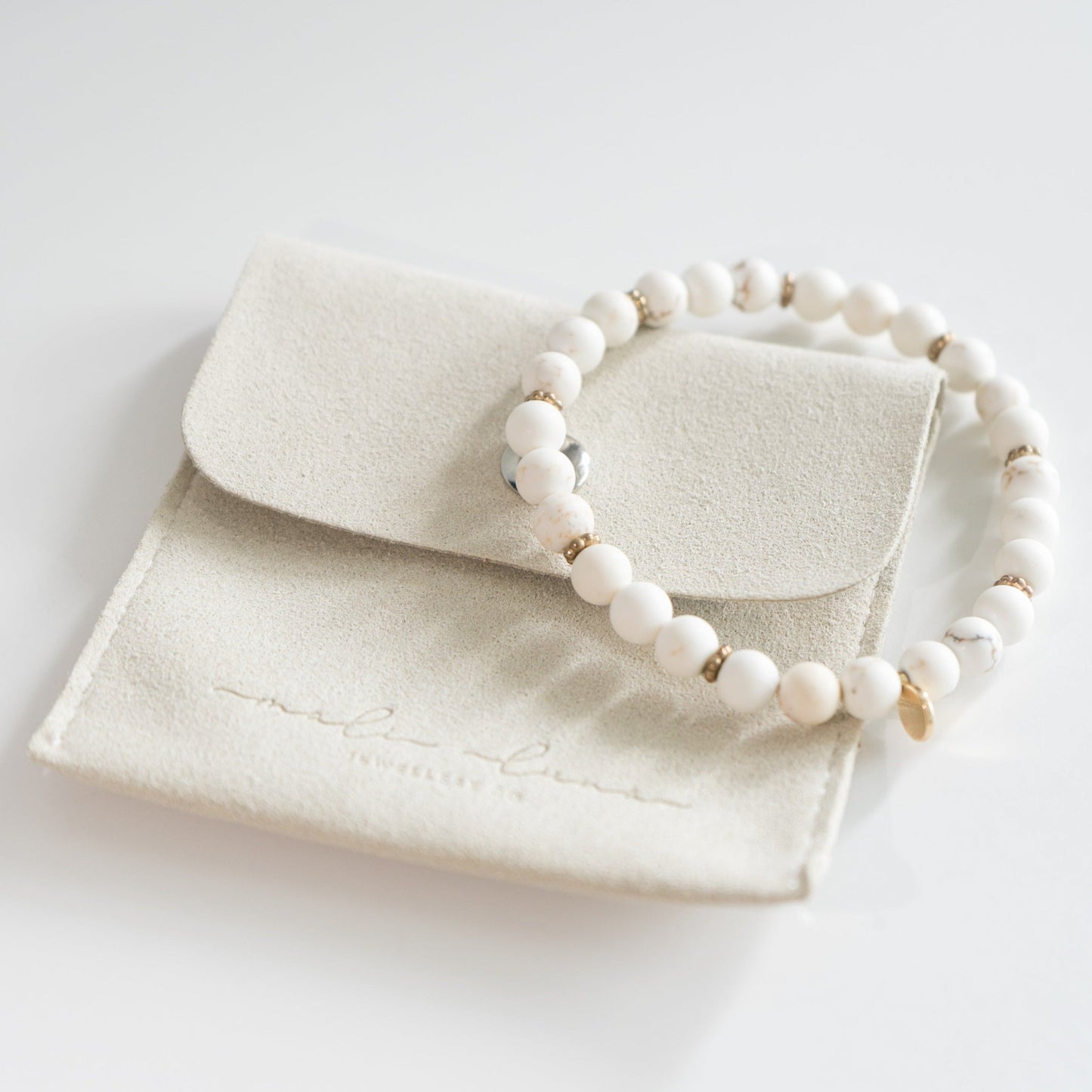 Bracelet en perles d'howlite blanche