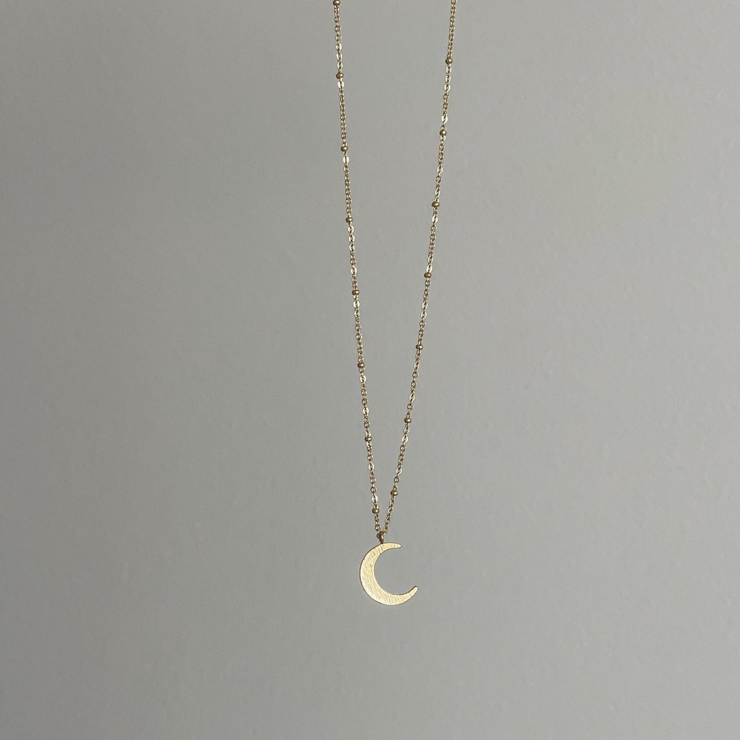 Collar de luna creciente