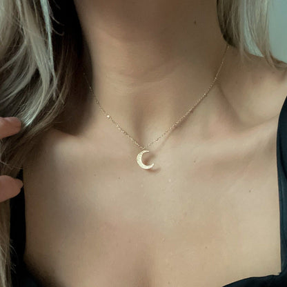 Collar de luna creciente